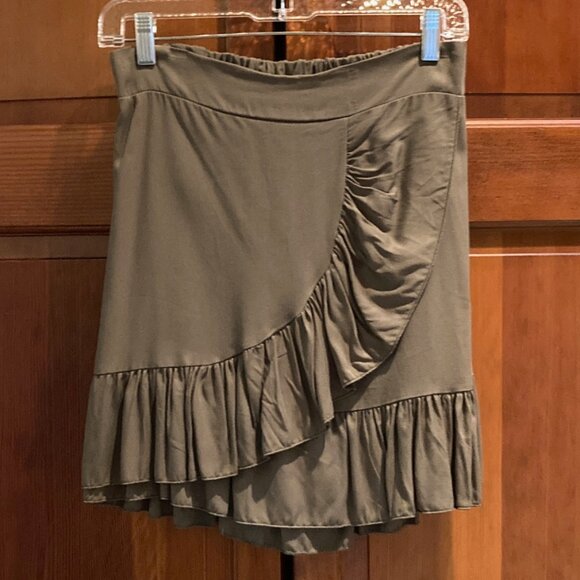 Sage Green Skirt Cross-front Ruffle and Ruffle Hem - Elastic - Slip On - Medium - Picture 3 of 4